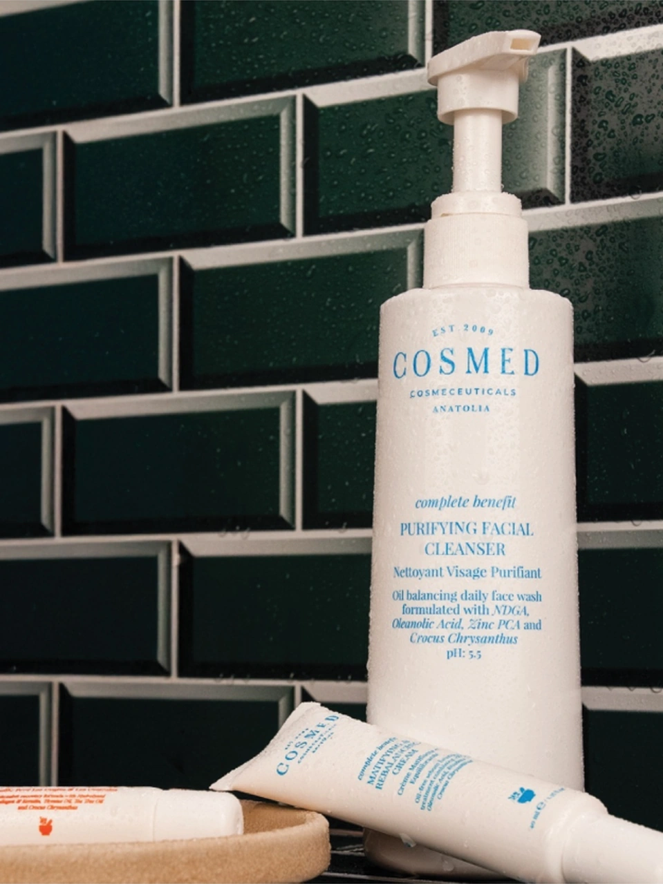Cosmed Complete Benefit Purifying Facial Cleanser/yağlı Ve Akne Eğilimli Ciltler Için Jel 400 ml