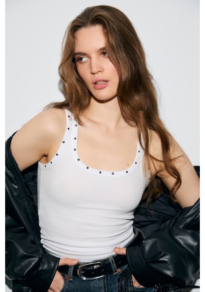 Ethıquet Lıllesol Kadın Fitilli Görünümlü Slim Fit Vücuda Oturan Havuz Yakalı Pamuklu Basic Beyaz Ta
