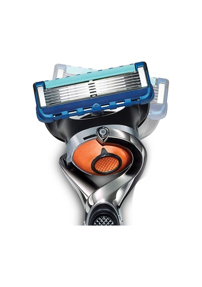 Fusion Proglide Tıraş Makinesi + 4'lü Tıraş Bıçağı Set