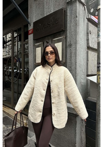 Myloore Bej Kadın Peluş Düğmeli Oversize Ceket Yumuşak Dokulu Mlb134