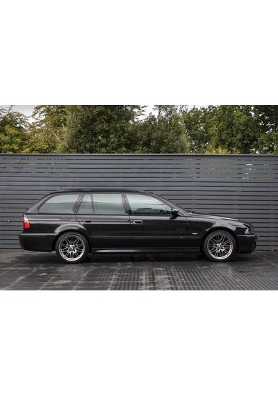 Bmw E39 Tourıng 5 Serisi Bagaj Havuzu Tam Uyum ve Koruma Siyah 3d