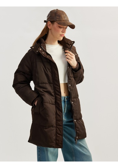 Koton Kapüşonlu Çıtçıt Düğmeli Fermuarlı Oversize Şişme Mont Kahverengi 5wal00011ıw Kahve Koton Kapüşonlu Çıtçıt Düğmeli Fermuarlı Oversize Şişme Mont Kahverengi 5wal00011ıw Kahve