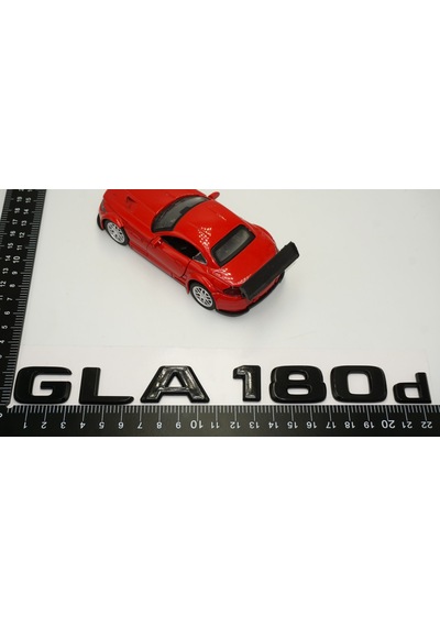 GLA 180d Bagaj Parlak Siyah ABS 3M 3D Yazı Logo