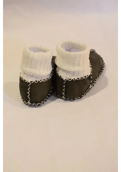 Bebek Yeşil Beyaz Çoraplı Kuzu Derisi Patik Yeşil