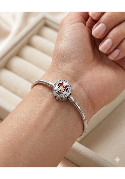 Kadın Minnie Mouse Karakterli Gümüş Charm
