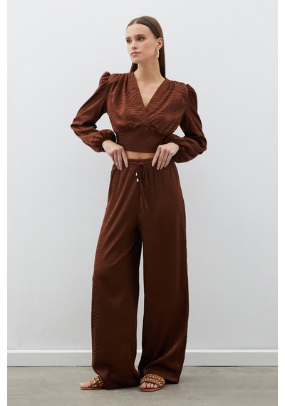 Sateen Desenli Kruvaze Saten Bluz - Kahve