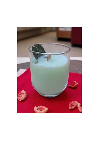Loa Candle Co Yeşil Çay Kokulu El Yapımı Soya Mum - Cam Bardaklı Yeşil - 717847423 Yeşil