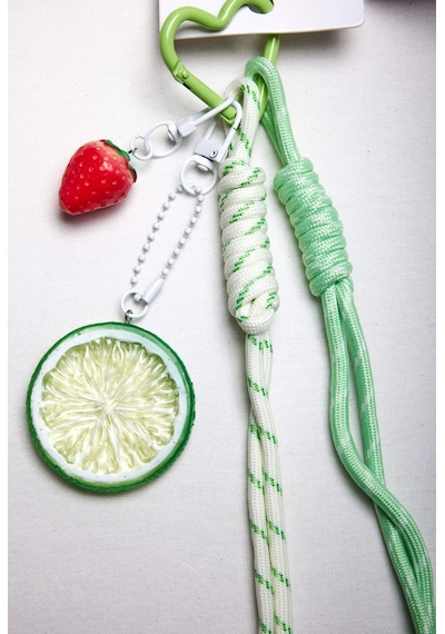 Standart Yeşil Limon Ve Çilek Detaylı Çoklu Objeli Tasarım Charm Anahtarlık