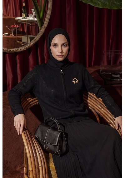 Armine Trend Fermuarlı Bisiklet Yaka Broş Detaylı Uzun Kollu Piliseli Etekli Triko Takım Siyah 26kad615 Armine Trend Fermuarlı Bisiklet Yaka Broş Detaylı Uzun Kollu Piliseli Etekli Triko Takım Siyah 26kad615
