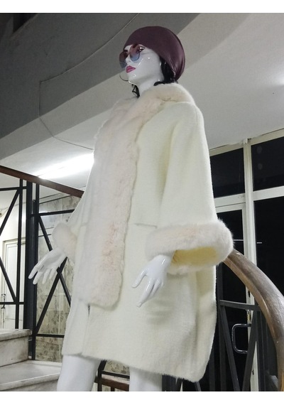Bohem Stil İtalyan Angora Cepli Kapüşonlu Kürklü Kaban 85 Cm -8901 Ekru