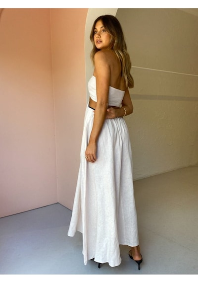 Fashion Cocktail Kontrast Şeritli Göğüsten Boyundan Bağlamalı Cepli Salaş Tasarım Uzun Maxi Keten Harman Elbise Bej Fashion Cocktail Kontrast Şeritli Göğüsten Boyundan Bağlamalı Cepli Salaş Tasarım Uzun Maxi Keten Harman Elbise Bej