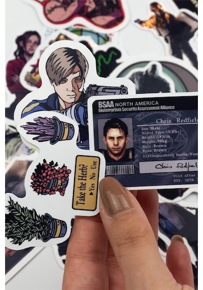 Resident Evil Iconic Sticker Paketi 32 Parça Kaliteli Su Geçirmez Etiket Seti Çok Renkli