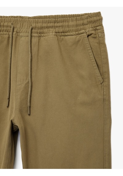 Koton Regular Fit Pamuklu Cepli Gabardin Beli Bağcıklı Yazlık Pantolon Yeşil 6sam40053hw
