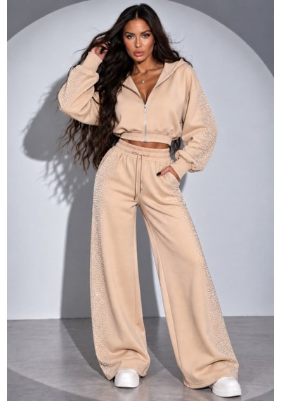 Butik İstanbul Kadın Taş Baskı Detaylı Fermuarlı Crop Sweatshirt Ve Geniş Paça Eşofman Takımı Bej Butik İstanbul Kadın Taş Baskı Detaylı Fermuarlı Crop Sweatshirt Ve Geniş Paça Eşofman Takımı Bej