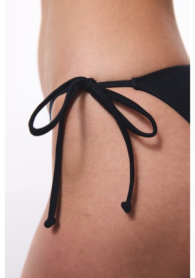 Penti Siyah Bağlamalı Düşük Bel Bikini Altı