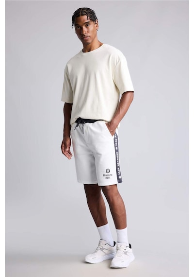 Defacto Nba Lisanslı Brooklyn Nets Standart Fıt Şort H4495ax26auer105 Ekru-er105
