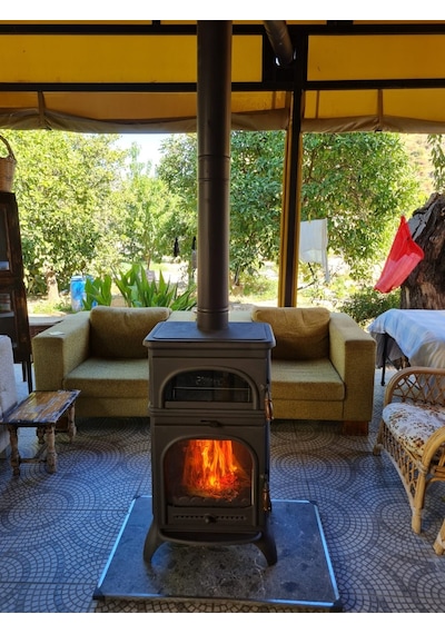 Flame Stove Fs-024 Kuzineli 3 Tarafı Camlı Komple Pik Döküm Şömine Soba
