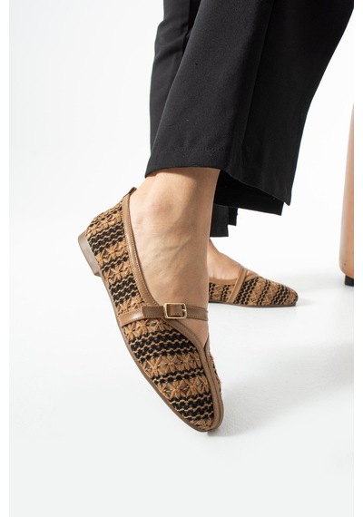 Dabab Shoes Marvena Kadın Kahve Çapraz Bantlı Dantel Detaylı Şeffaf Dokulu Babet Kahverengi Dabab Shoes Marvena Kadın Kahve Çapraz Bantlı Dantel Detaylı Şeffaf Dokulu Babet Kahverengi