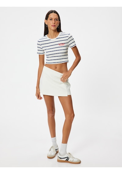 Koton Crop Tişört Bisiklet Yaka Slogan İşlemeli Slim Fit Ekru Çizgili 4sal11057ık Ekru Koton Crop Tişört Bisiklet Yaka Slogan İşlemeli Slim Fit Ekru Çizgili 4sal11057ık Ekru