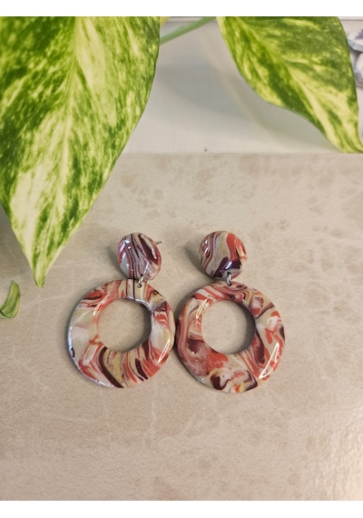 El Yapımı Polimer Kil Küpe - 14k Altın Kaplama Çelik Detaylı Ebru Desenli Halka Sallantılı Küpe Aura Swirl Ebruli