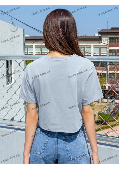 Flood Of Style Crop Ckod-232913 Dazy Sloganlı Grafik Kısa Mavi