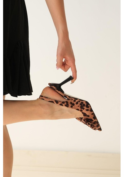Feles Kurdela Detaylı Arkası Açık Stiletto Kadın Topuklu Ayakkabı Leopar