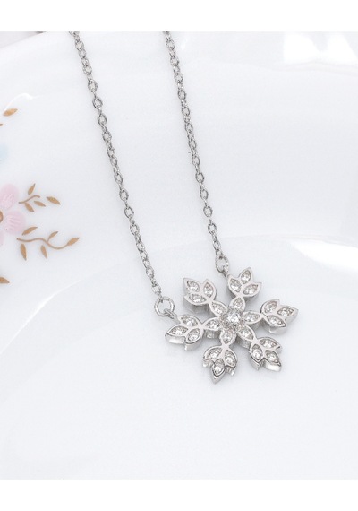 Brezza Lusso Jewelry  Diamond Seri Işıltılı Kar Tanesi Snowflake Kadın Gümüş Kolye 42 CM 42 CM