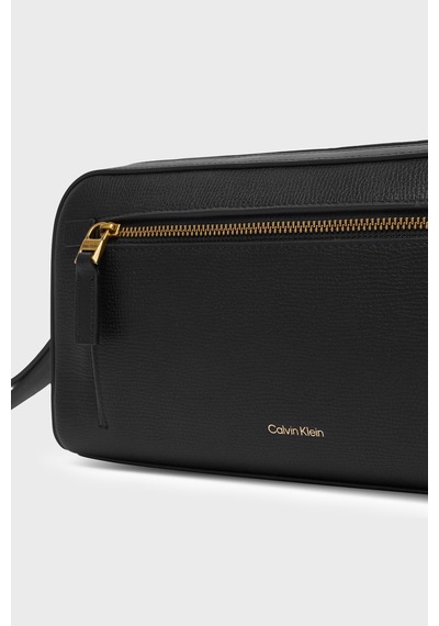 Calvin Klein Bilek Askılı Deri Traş Çantası Lv04d1323gub1 Erkek Traş Çantası Lv04d1323g Ub1 Siyah