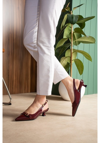Ay Mood İki - Tokalı Fındık Topuklu Kadın Ayakkabı 4 Cm Rugan Bordo