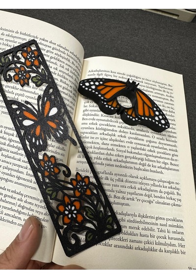 Kelebek Kitap Tutucu