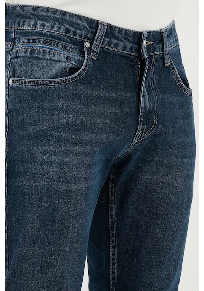 Buratti Pamuklu Regular Fit Normal Bel Boru Paça Jeans Erkek Kot Pantolon 2211C35Parma Mavi Buratti Pamuklu Regular Fit Normal Bel Boru Paça Jeans Erkek Kot Pantolon 2211C35Parma Mavi