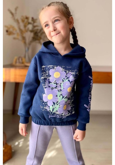 Riccotarz Kız Çocuk Kollarında Yazı Detayları Ve Önü Çiçek Baskılı Lila Eşofman Takım Beyaz Riccotarz Kız Çocuk Kollarında Yazı Detayları Ve Önü Çiçek Baskılı Lila Eşofman Takım Beyaz