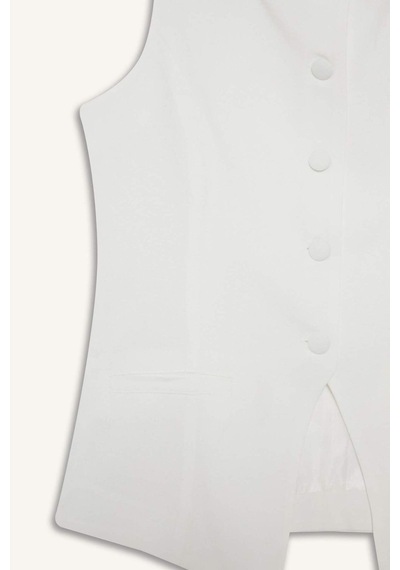 Defacto Slim Fit Dar Kesim Bisiklet Yaka Yelek E9946ax25auwt32 Beyaz