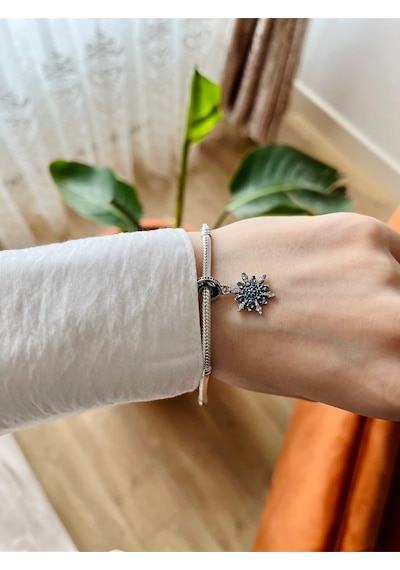 Taşlı Kar Tanesi Sallantılı Charm Gümüş