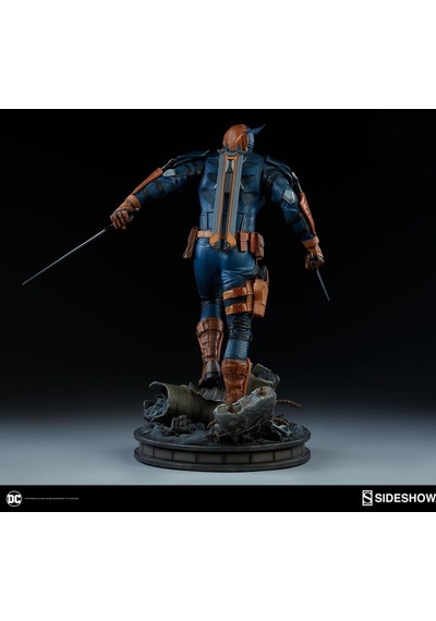 Sideshow Collectibles Deathstroke Premium Format Figure