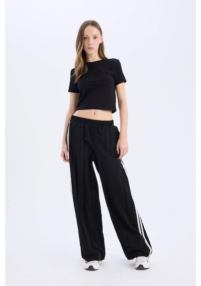 DeFacto Coool Fitted Bisiklet Yaka Basic Düz Kısa Kollu Tişört Z8790AZ25SMBK81 DeFacto Coool Fitted Bisiklet Yaka Basic Düz Kısa Kollu Tişört Z8790AZ25SMBK81