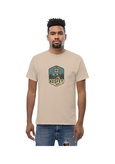 Wildstyle Keşfet Renkli Vintage Dağ Doğa Macera Kamp Rozet Baskılı Unisex Bisiklet Yaka Pamuklu Tişört Camel