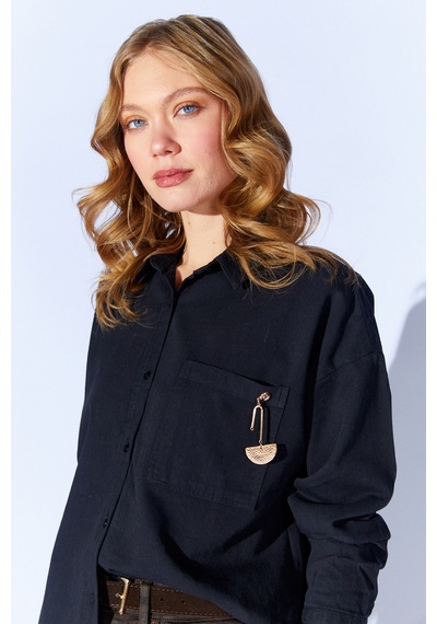 Manche Siyah Broş Detaylı Oversize Tek Cepli Gabardin Gömlek Mkw168174-01