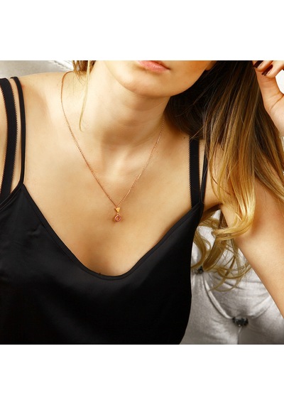 Kuyumcudukkani Zincirli"kırmızı Taşlı Yuvarlak"figürlü Kolye-37097-r-r Rose Gold