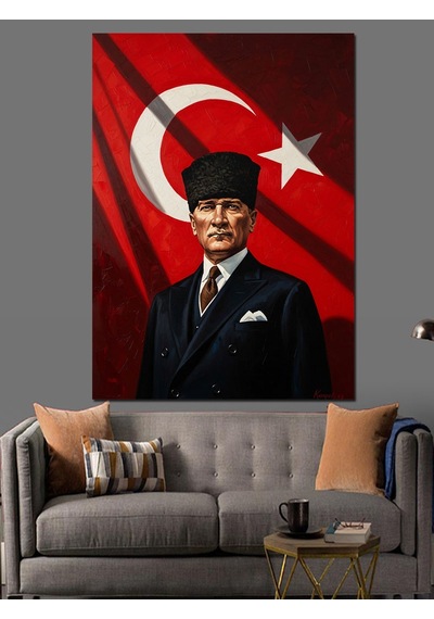 Ay Yıldızlı Bayrak Önünde Atatürk Dekoratif Kanvas - Mdf Ahşap Tablo