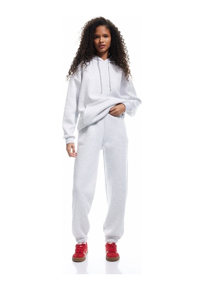 Koton Şardonlu Cepli Beli Lastikli Oversize Jogger Eşofman Altı Kar Melanj 6wal40017ık GRİ MELANJ Koton Şardonlu Cepli Beli Lastikli Oversize Jogger Eşofman Altı Kar Melanj 6wal40017ık GRİ MELANJ