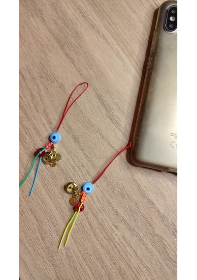 Nazar Boncuklu & Renkli İpli El Yapımı Telefon Charmı Şans, Renk Ve Bohem Zarafet