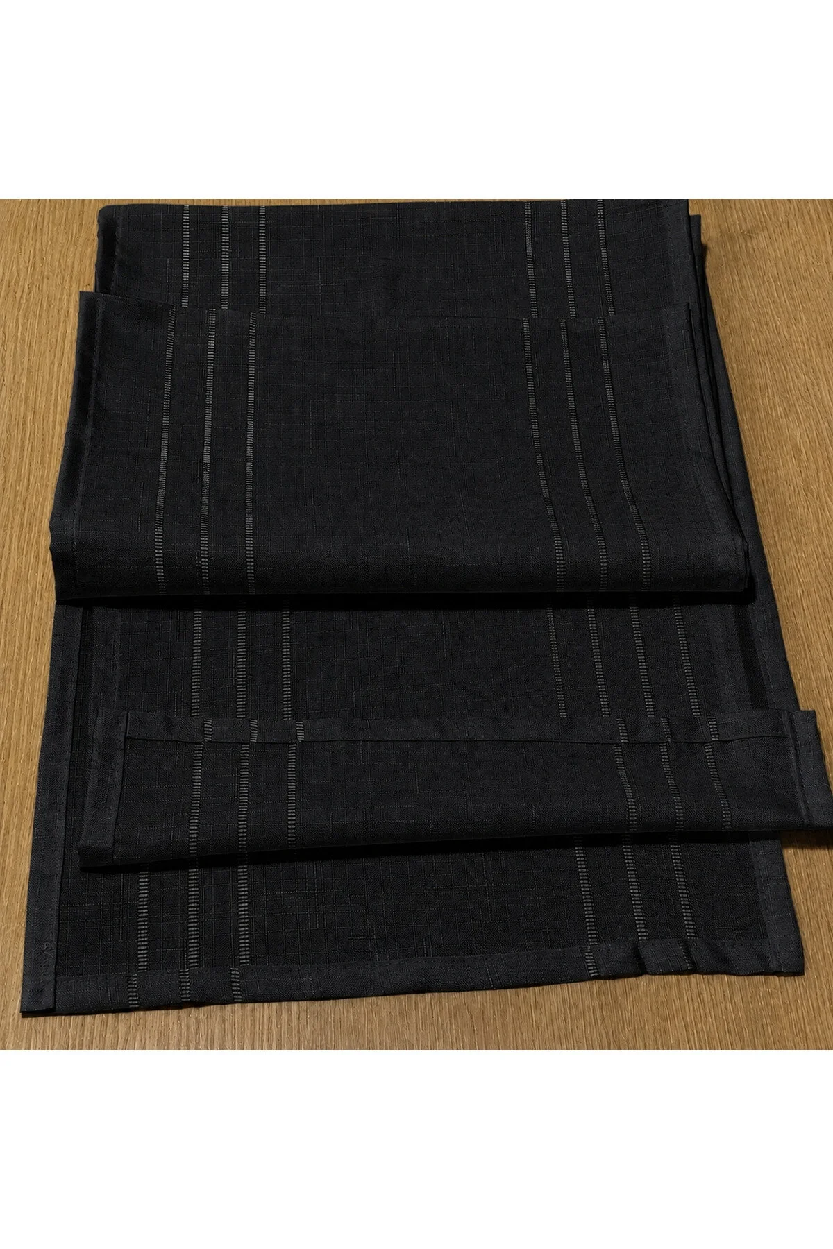%100 Polyester Dertsiz Leke Tutmaz Şerit Desenli Runner Masa Örtüsü 34x200 Cm Siyah