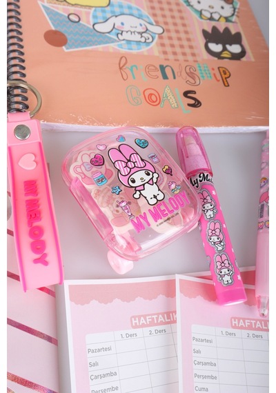 X Dekomus Lisanslı My Melody & Best Friends 15 Parça Kırtasiye Seti 2 Adet Defter,çıtçıt Dosya Altın