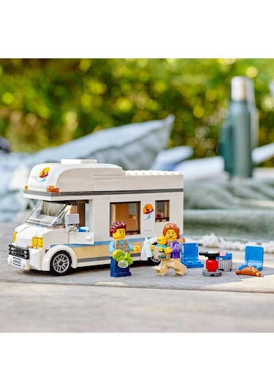 LEGO® City Tatilci Karavanı 60283-5+ Yaratıcı Oyuncak Yapım Seti - 190 Parça