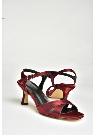 Fox Shoes U569521314 Bordo Sim Alçak Topuklu Kadın Ayakkabı Bordo