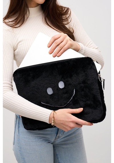 Mussen Smile Laptop Kılıfı 13" & 14" İnç Uyumlu Siyah