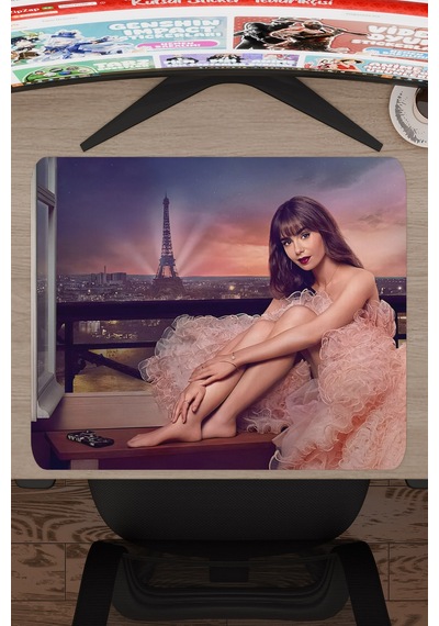 Emily İn Paris V5 48x40 Xl Gaming Kauçuk Kaymaz Taban Mouse Pad Fare Altlığı
