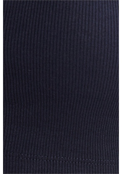 Tudors Kadın Slim Fit Dar Kesim Pamuklu Likralı Dik Yaka Sıfır Kol Yumuşak Dokulu Lacivert Crop Bluz-50466