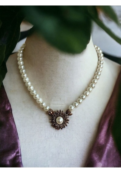 Black Diamond Taşlı Çiçek Figür İnci Kolye Gri